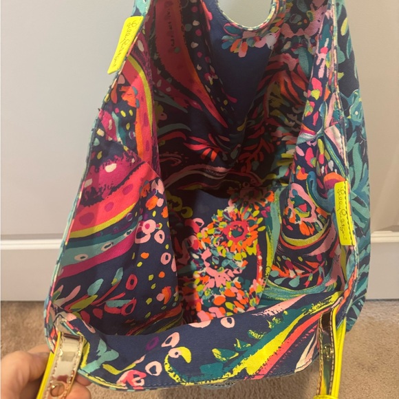 Lilly Pulitzer Tropical Tote Bag - Picture 8 of 10